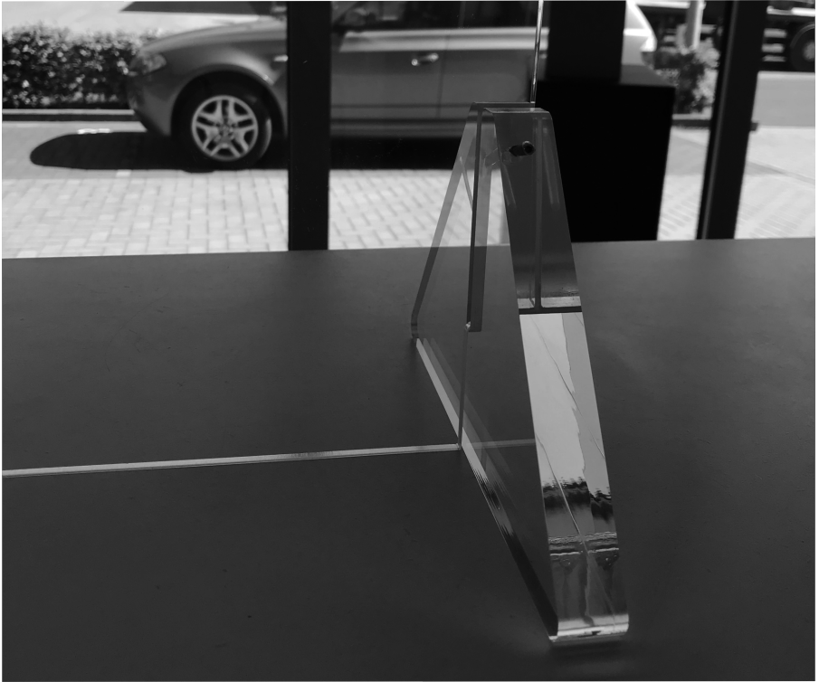 Panneau de protection en plexiglas  H 850mm x L 650mm