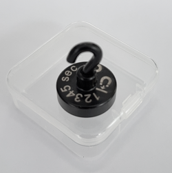 Magnet for Luna nameplate – Mounting and Removal